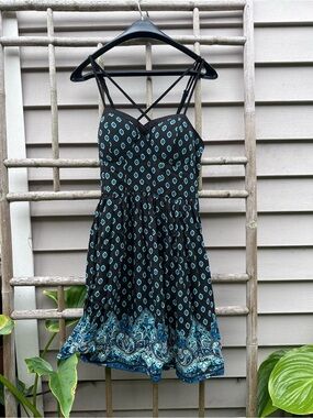 Black and blue strappy sundress